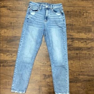 American eagle mom jeans